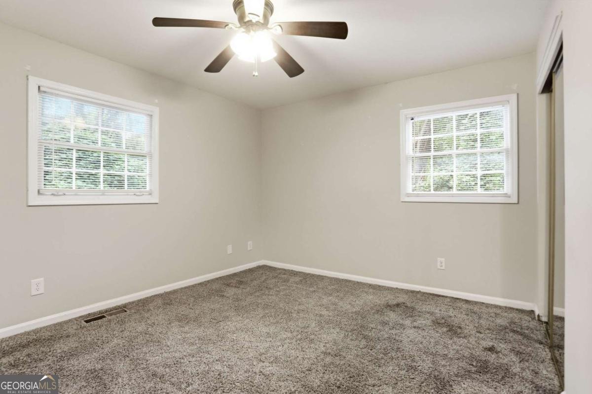 4204 Cheryl Ann Court Stone Mountain - Photo 19