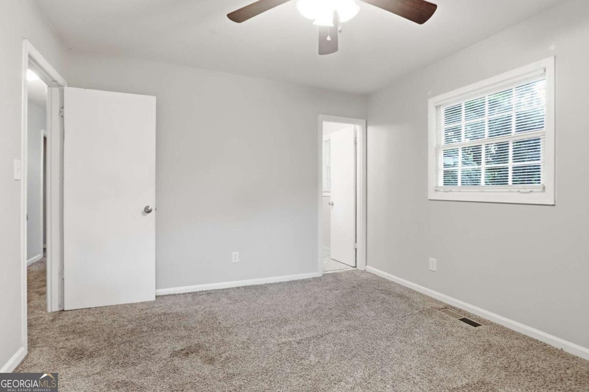 4204 Cheryl Ann Court Stone Mountain - Photo 21