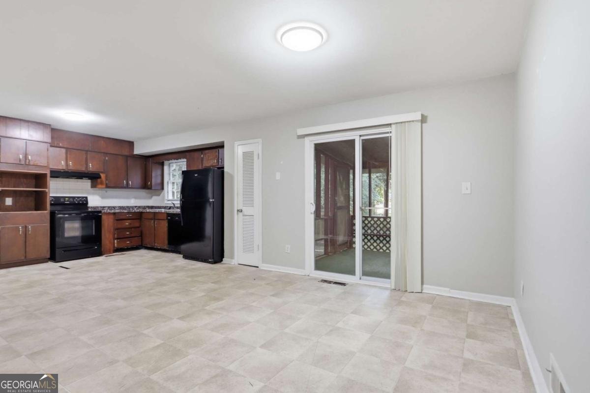 4204 Cheryl Ann Court Stone Mountain - Photo 9