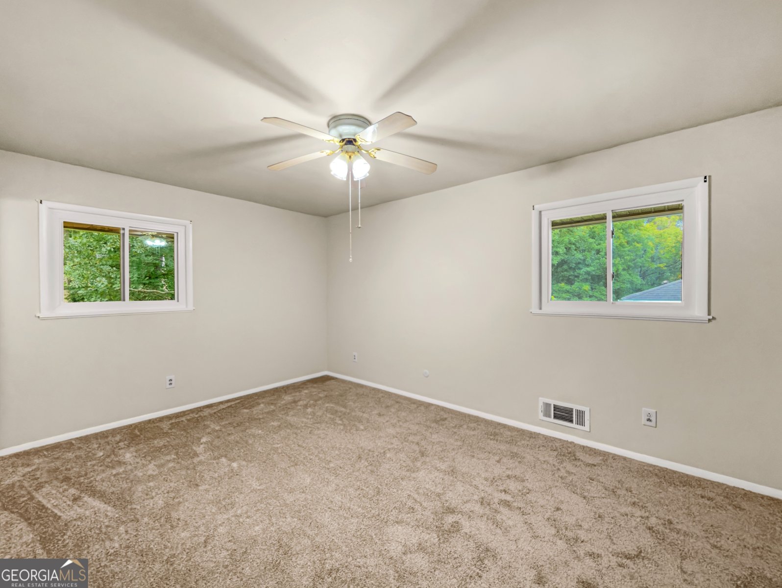 565 Wavelyn Way Riverdale - Photo 12