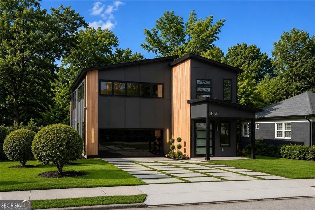 1666 Gordon Street Atlanta - main photo