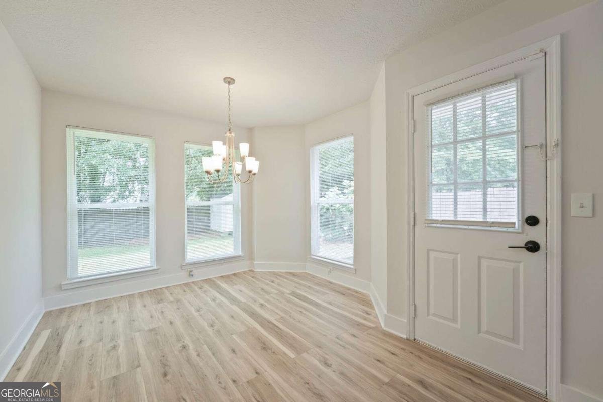 824 Arbor Hill Drive Stone Mountain - Photo 13