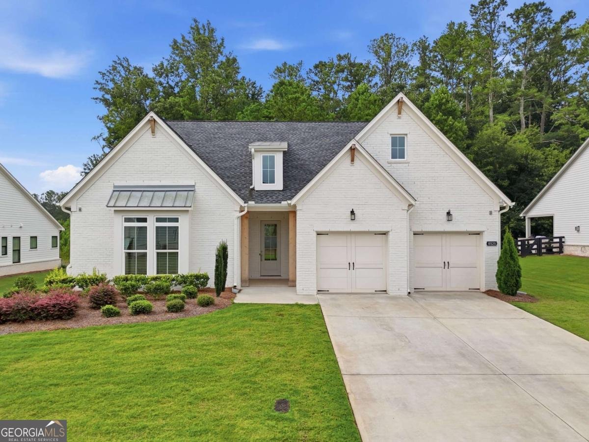 6525 Namon Valley Drive Cumming - main photo