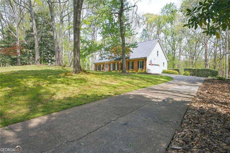 502 Riverview Court Woodstock - Photo 8