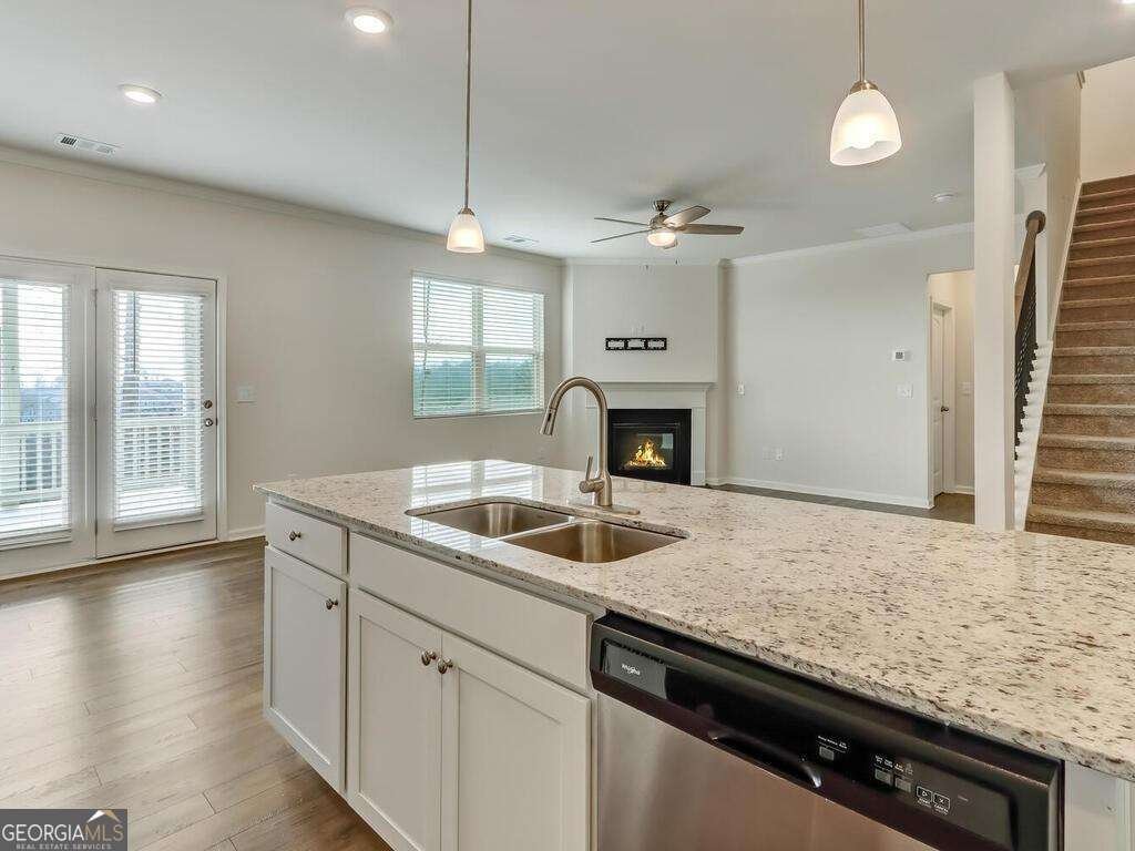 7019 Blackbird Court Flowery Branch - Photo 11