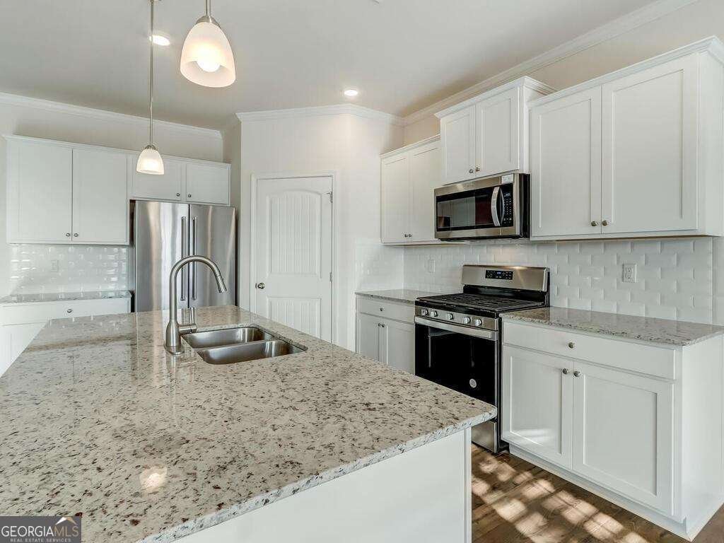 7019 Blackbird Court Flowery Branch - Photo 12