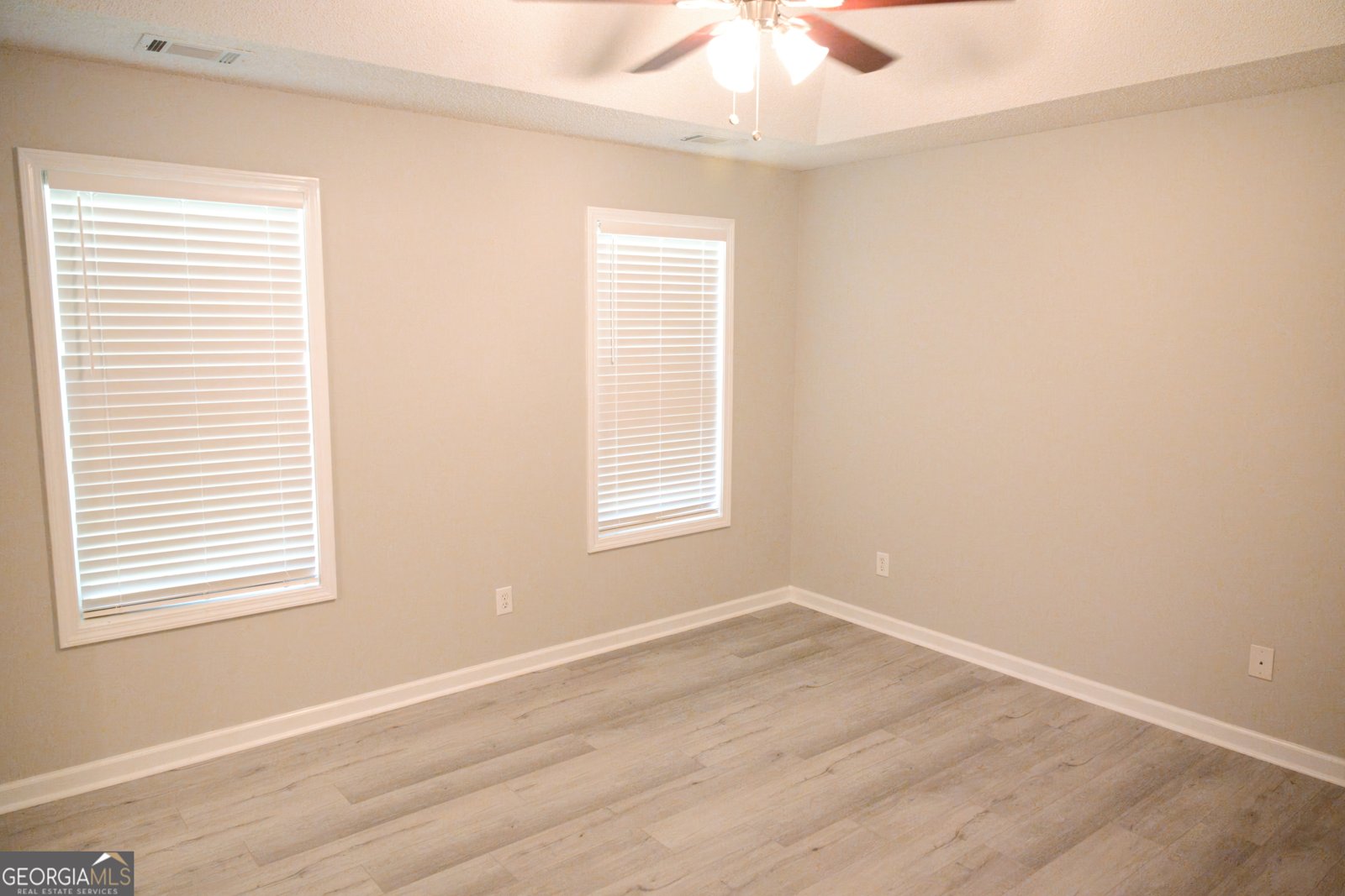 1215 Browns Country Lane Locust Grove - Photo 6