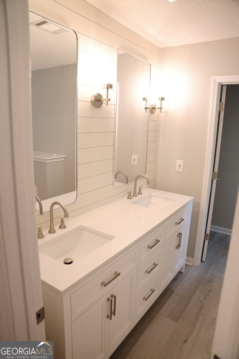 1215 Browns Country Lane Locust Grove - Photo 7