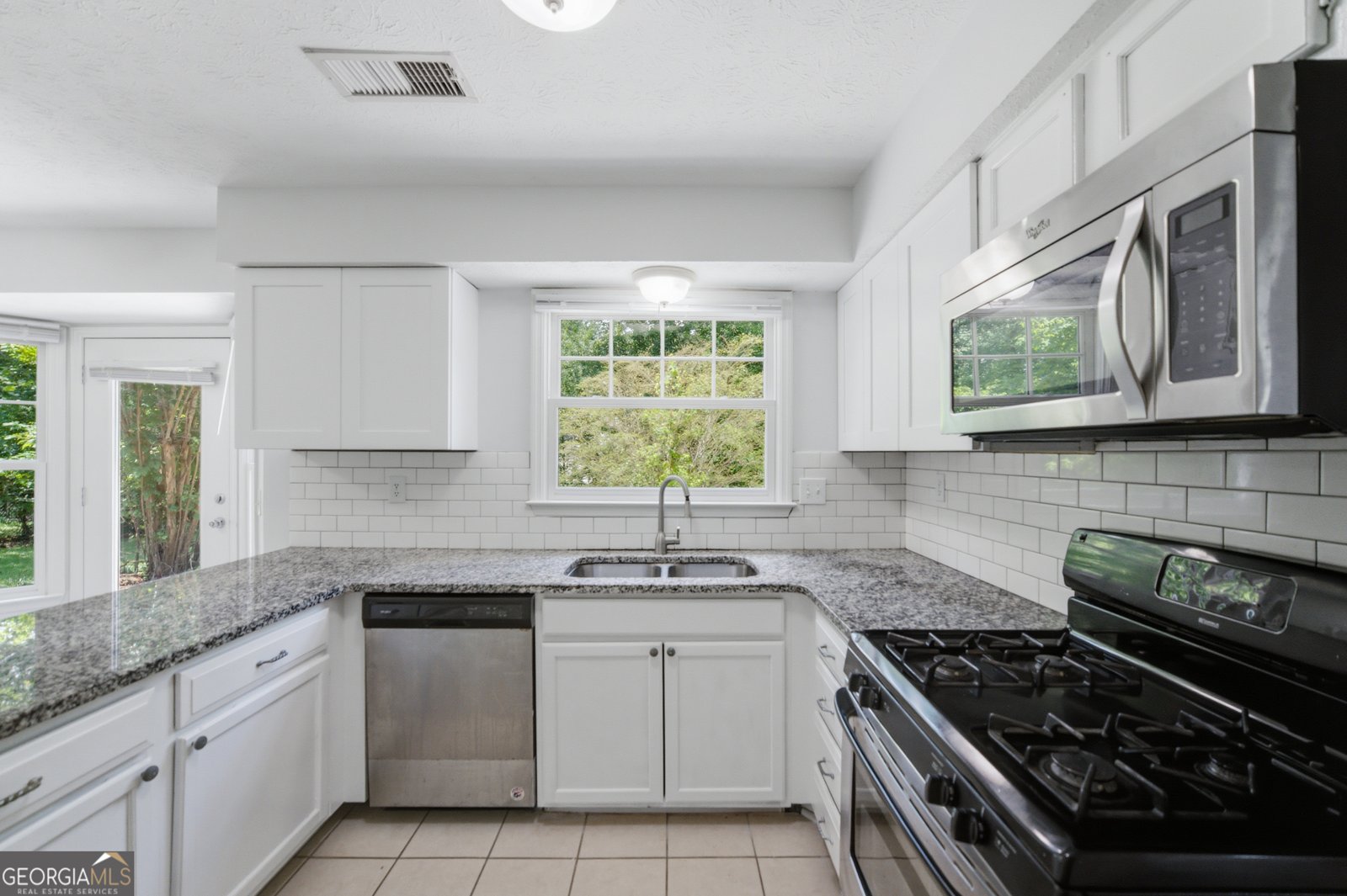 4288 Millhouse Lane Peachtree Corners - Photo 15