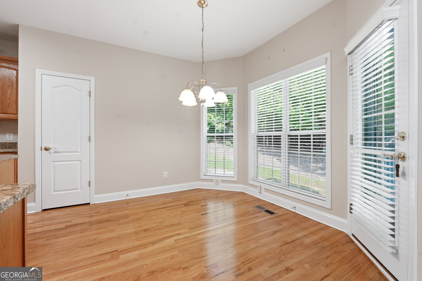 4740 Tugalo Trail Douglasville - Photo 9