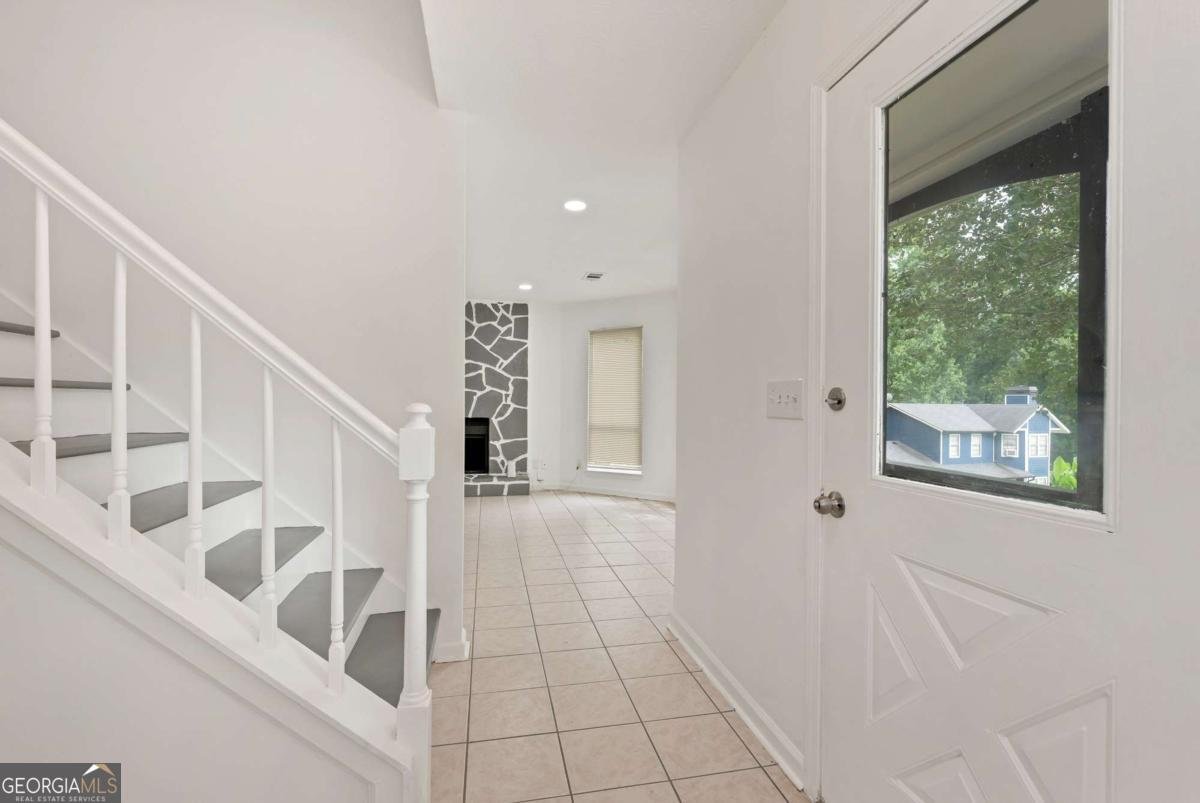556 Sunfield Drive Lilburn - Photo 11