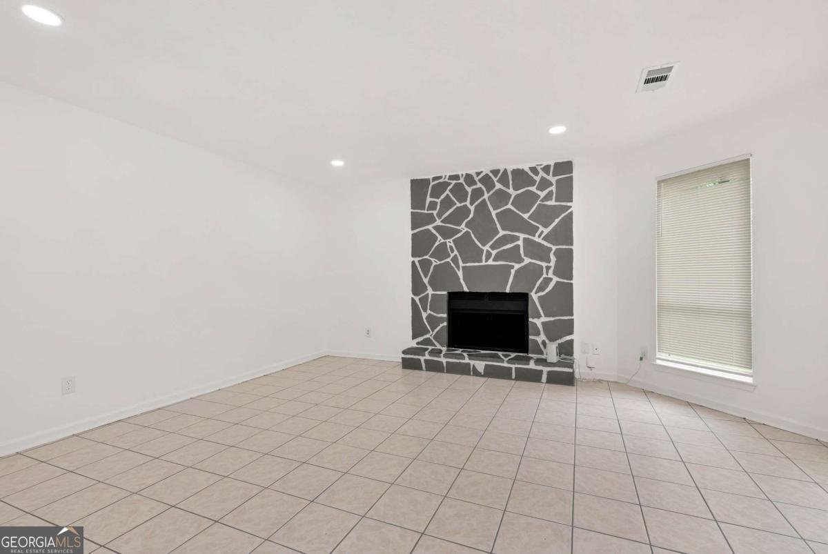 556 Sunfield Drive Lilburn - Photo 12
