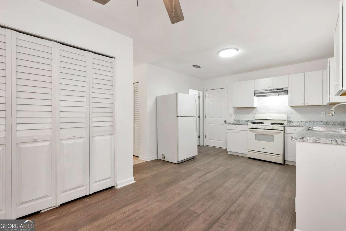 556 Sunfield Drive Lilburn - Photo 17