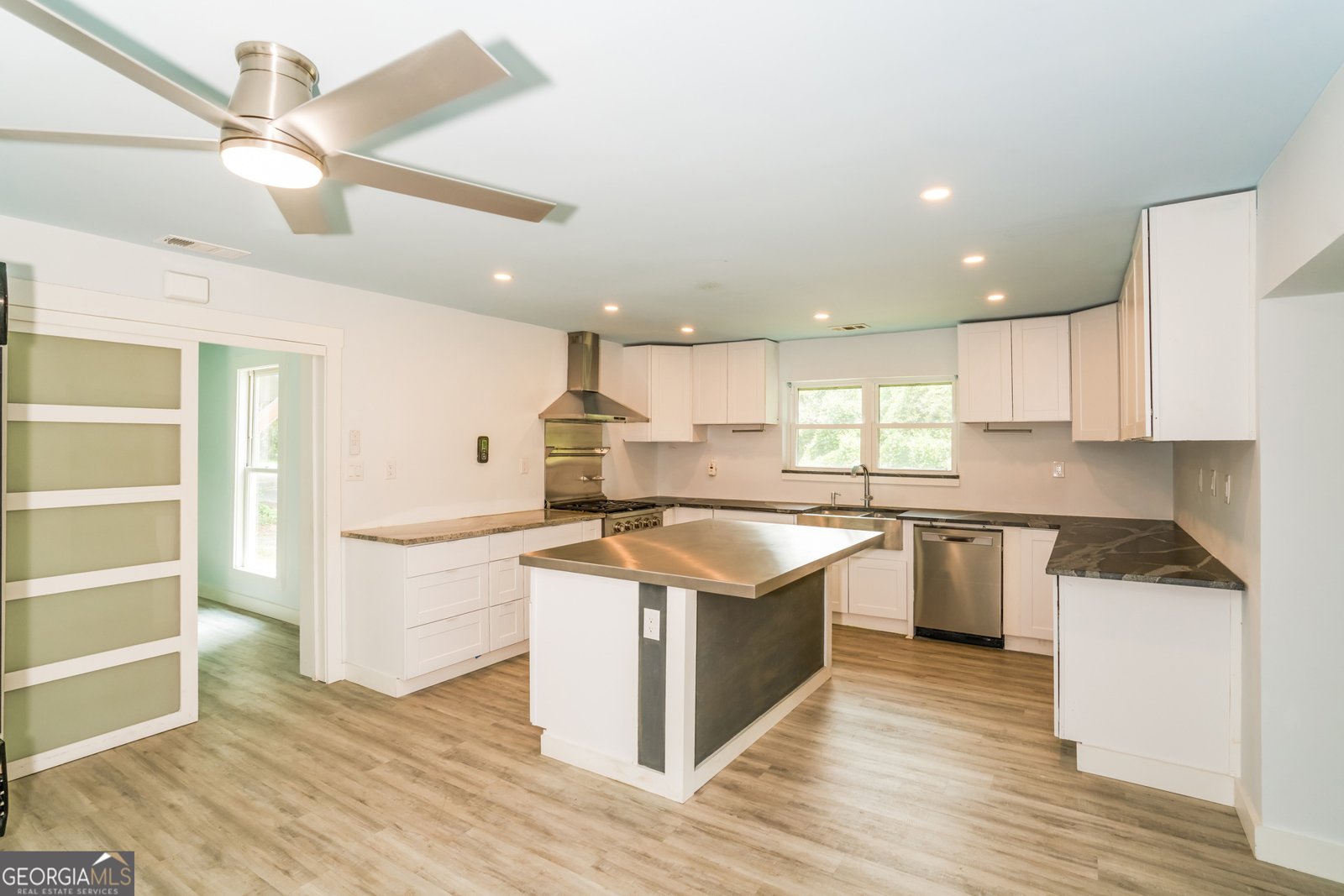 5213 Dillon Avenue Savannah - Photo 9