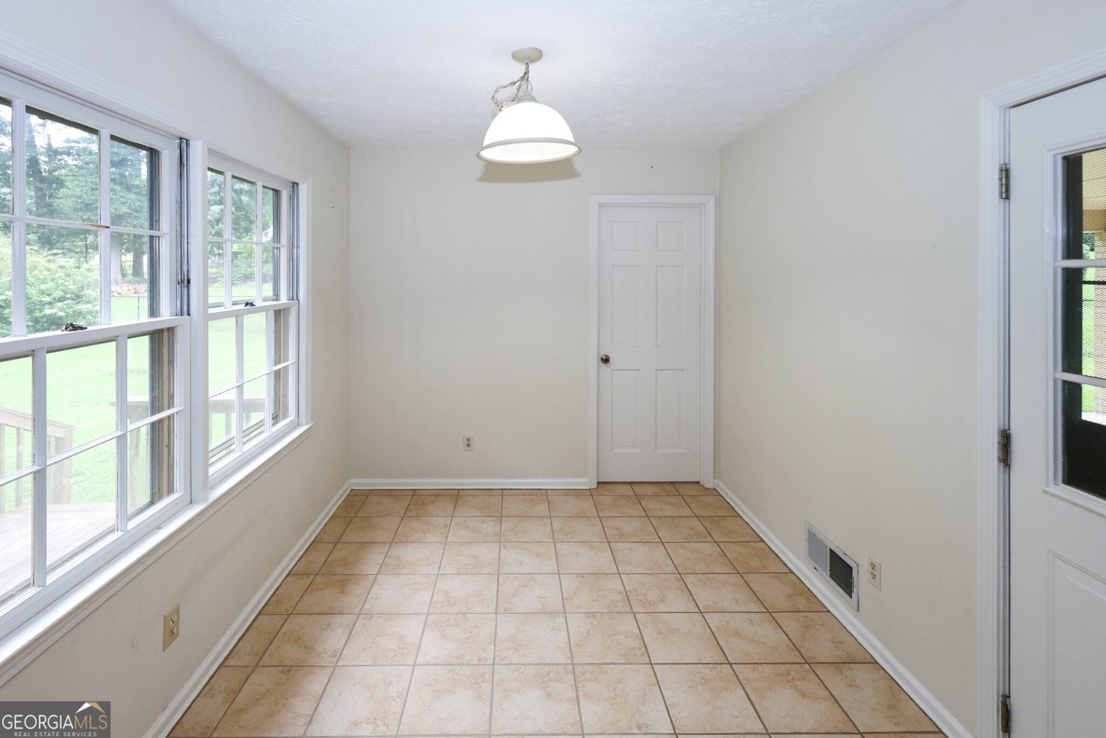 5315 Pounds Drive Stone Mountain - Photo 18