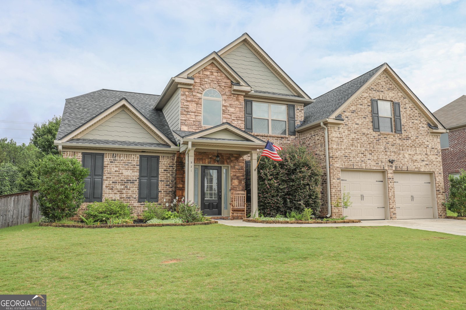 571 Stonebranch Drive Loganville - main photo