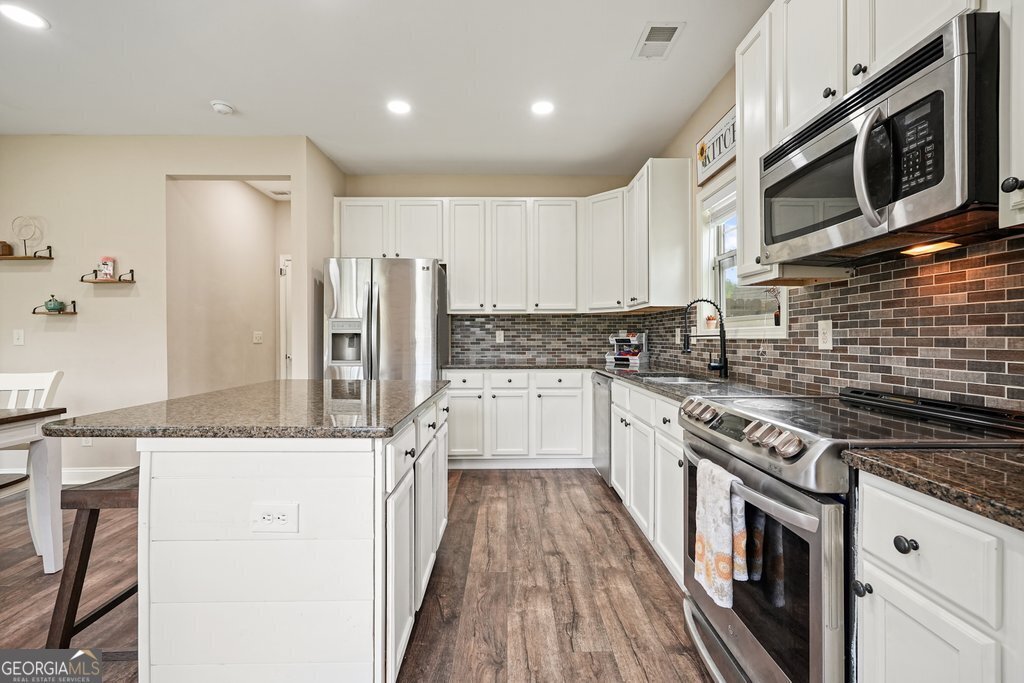 653 Royal Crest Court Canton - Photo 17