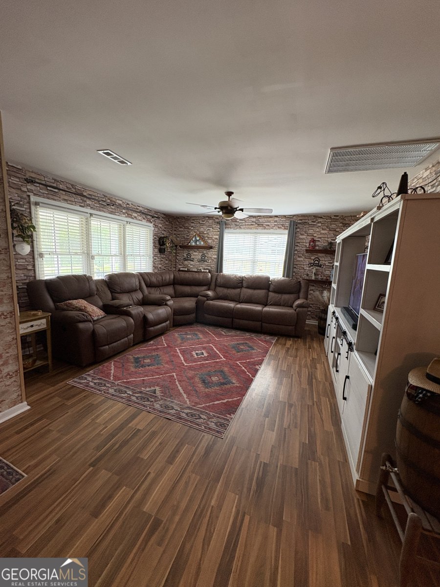 571 Ben Giddens Road Eastman - Photo 9