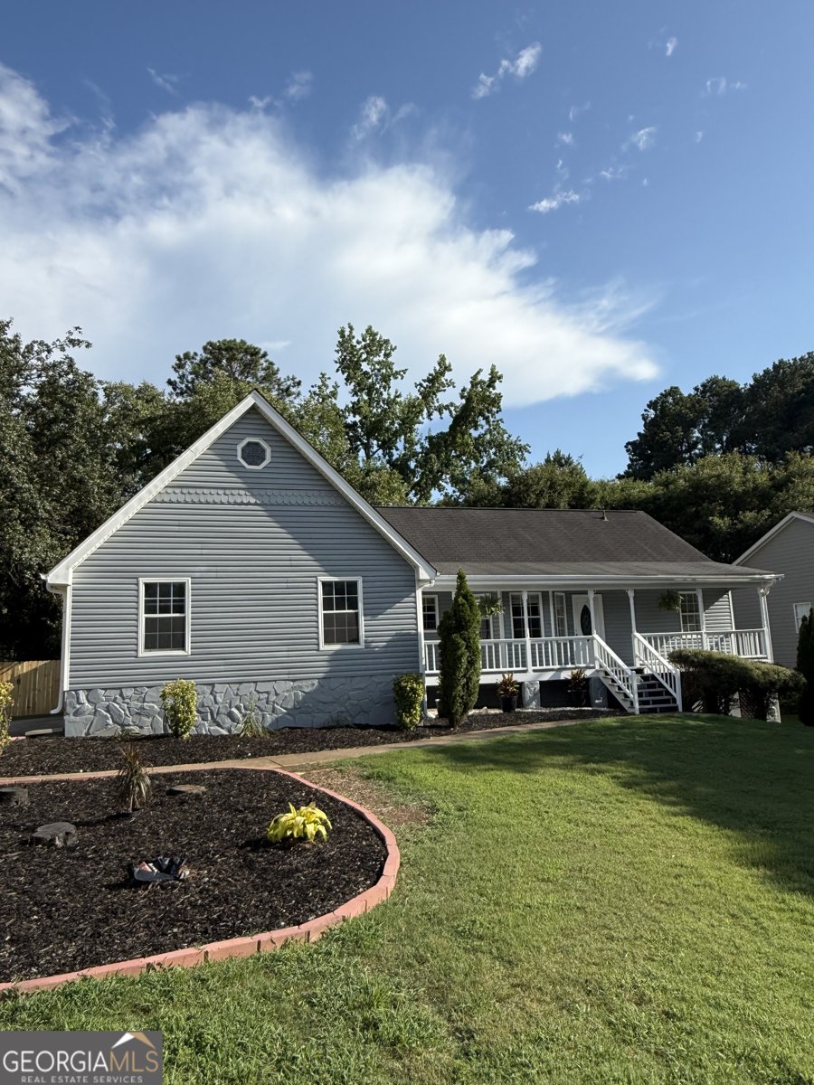 503 Horseshoe Circle Stockbridge - main photo