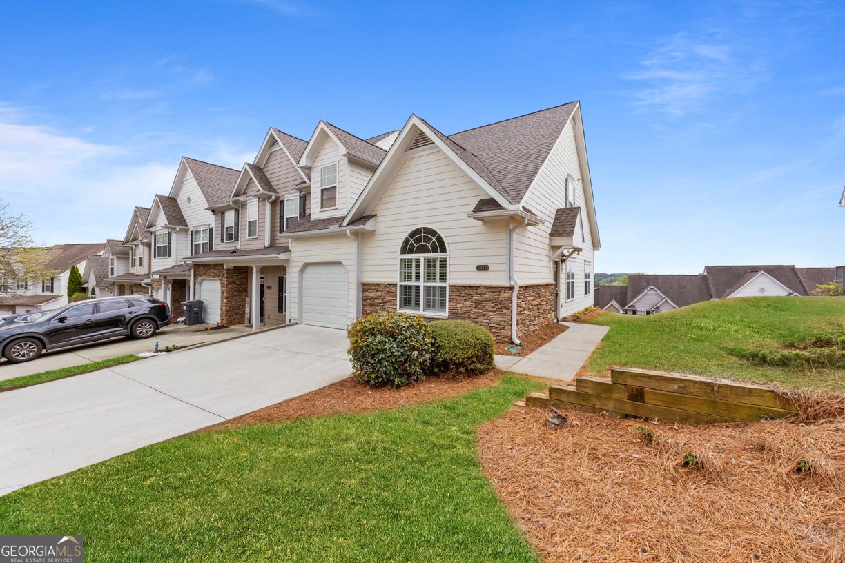 2024 Hoods Fort Circle Kennesaw - main photo