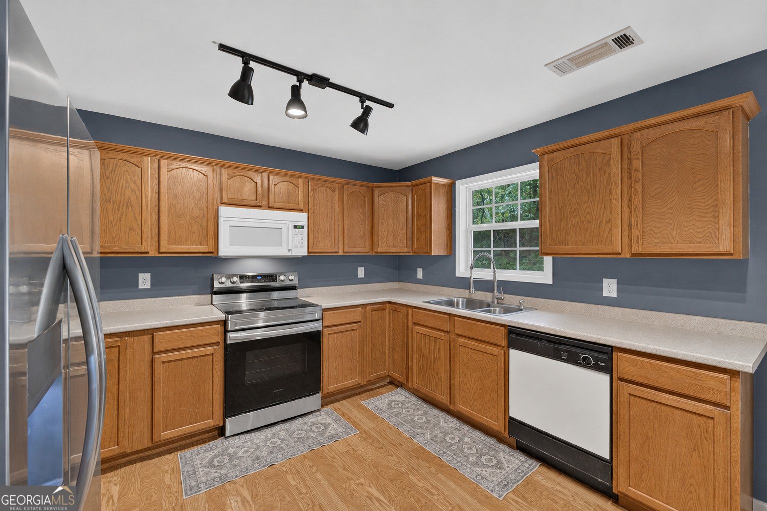 3548 Lakeview Drive Gainesville - Photo 12