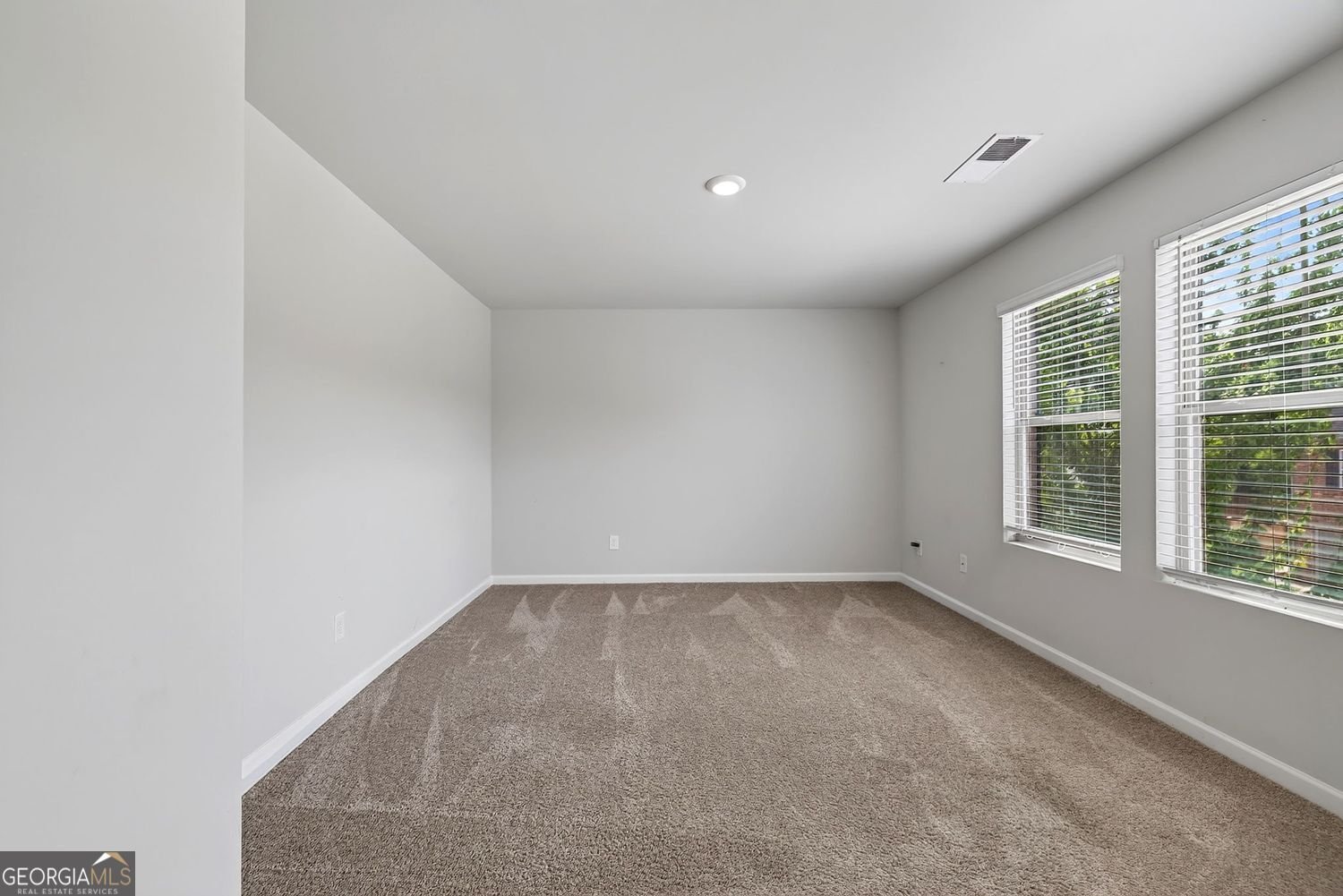 140 Blue Heron Way Covington - Photo 10