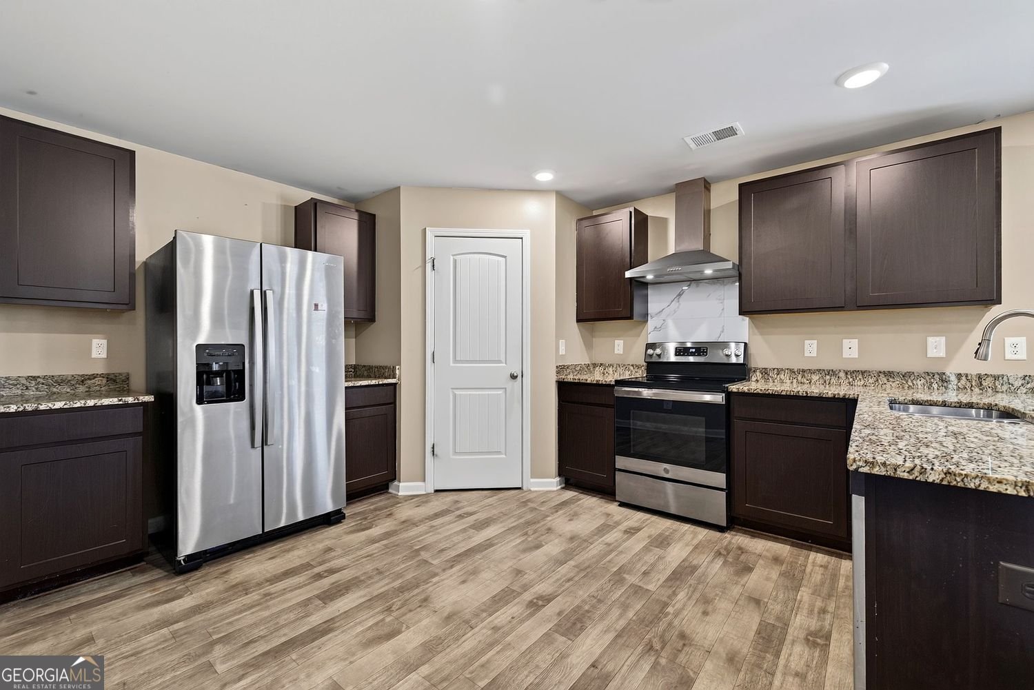 140 Blue Heron Way Covington - Photo 28
