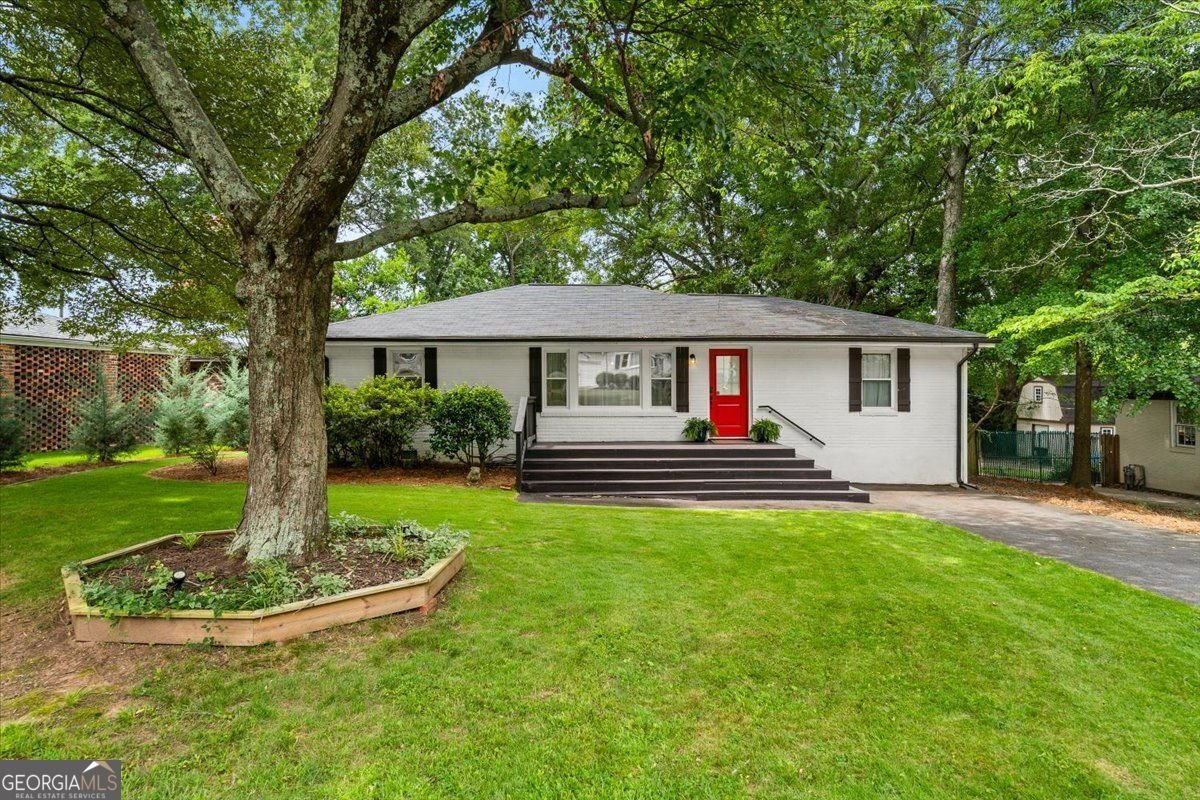 1546 Cloverdale Drive Marietta - main photo