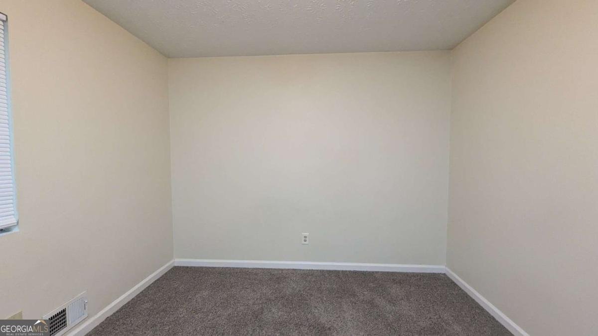 8447 Lake Drive Snellville - Photo 7