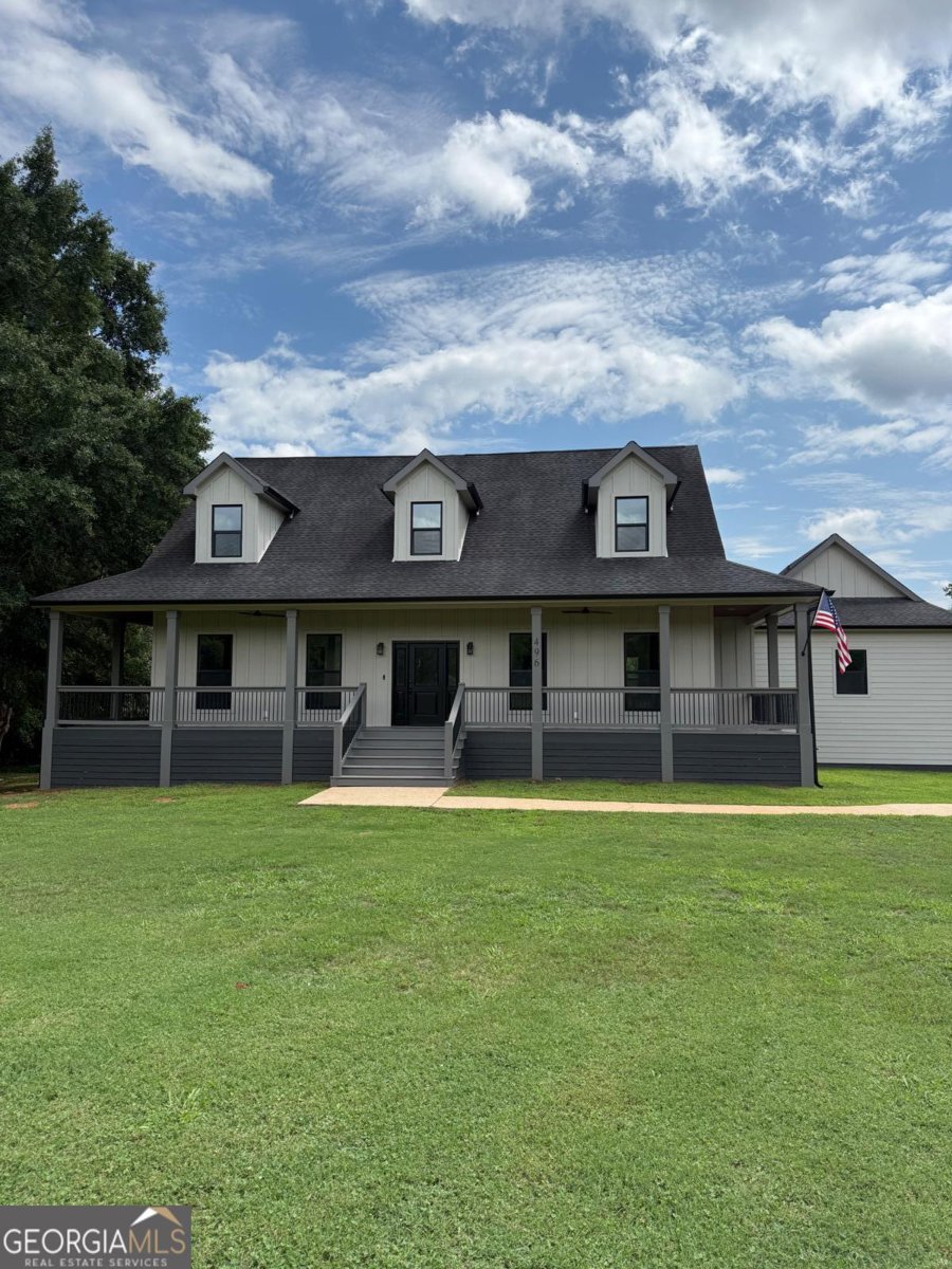 496 davis road Arcade - main photo