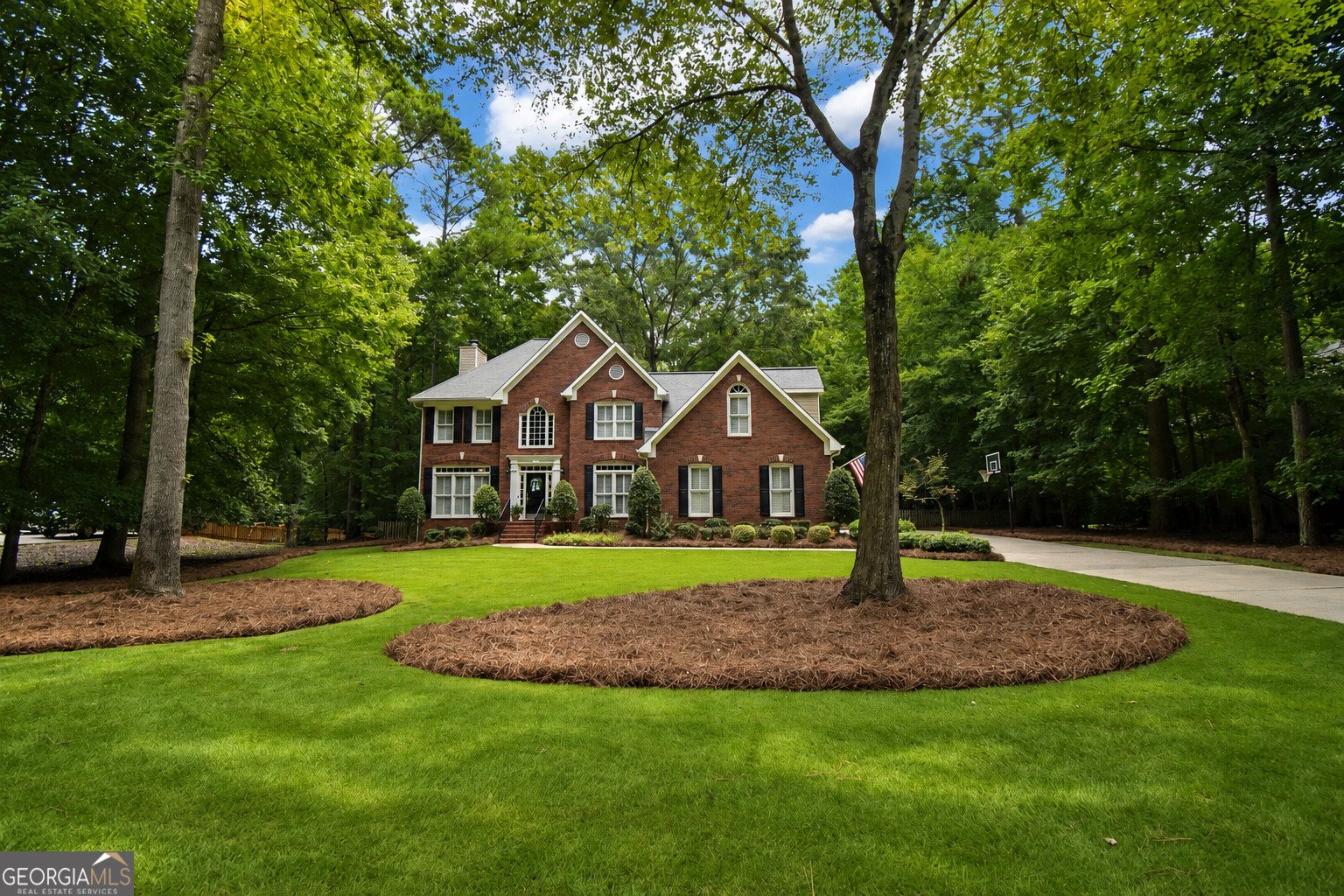 370 Stonehaven Drive Fayetteville - main photo