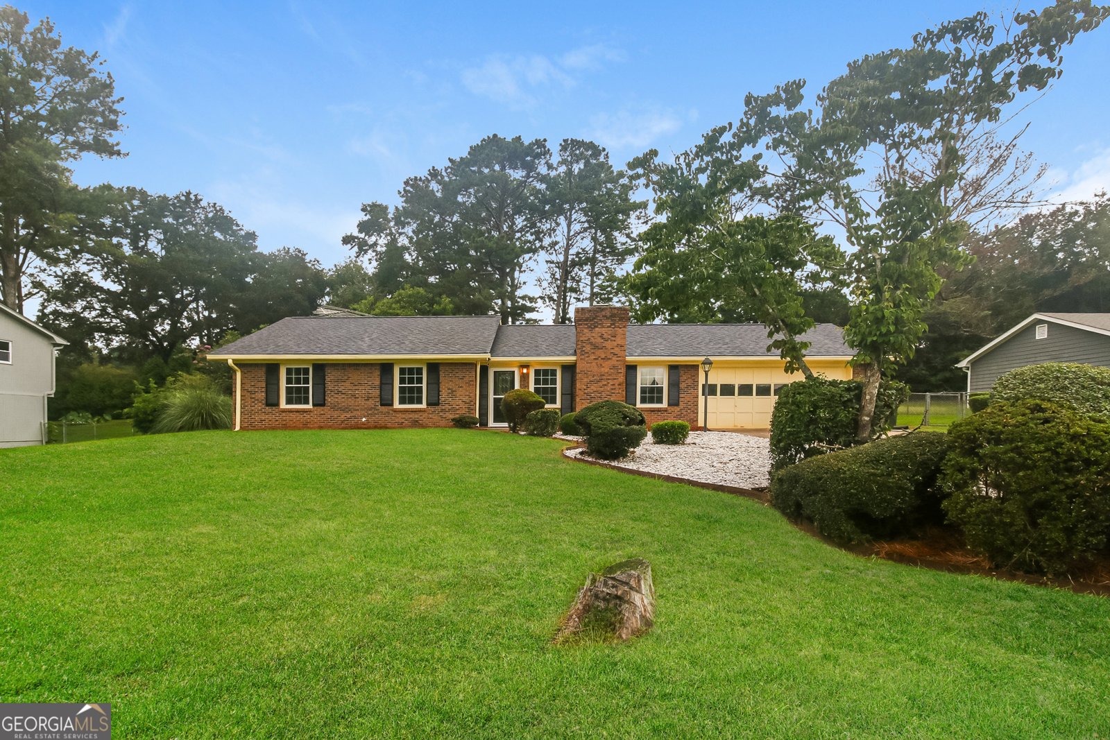 3413 CREEKWOOD Drive Conyers - main photo
