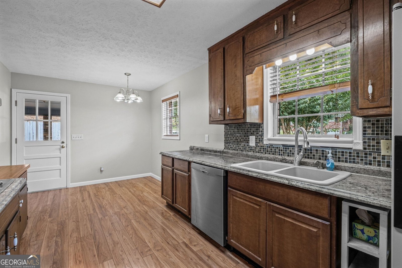 1050 Castlewood Drive Woodstock - Photo 16
