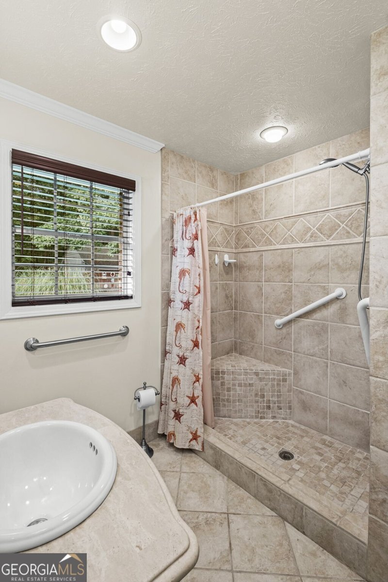 1050 Castlewood Drive Woodstock - Photo 37