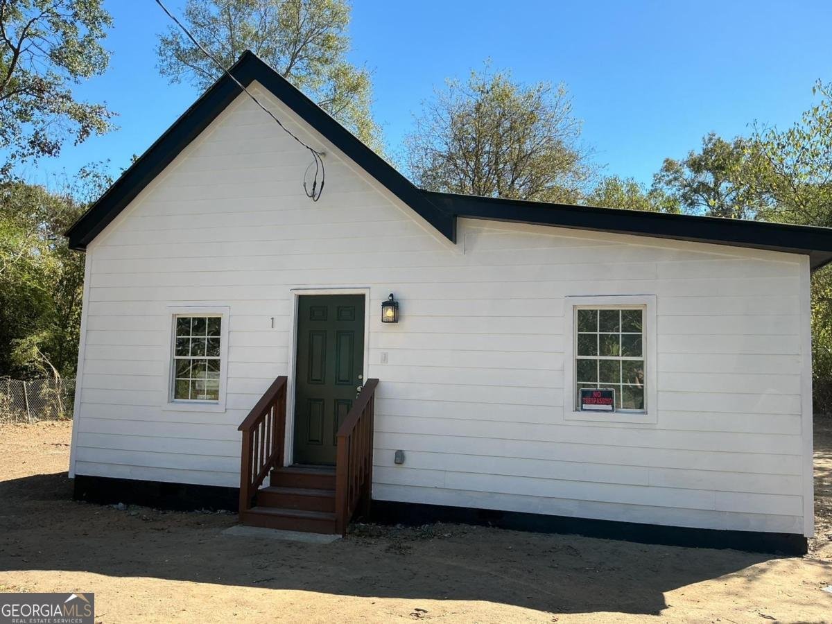 1 Sargent Tigner Street Newnan - main photo