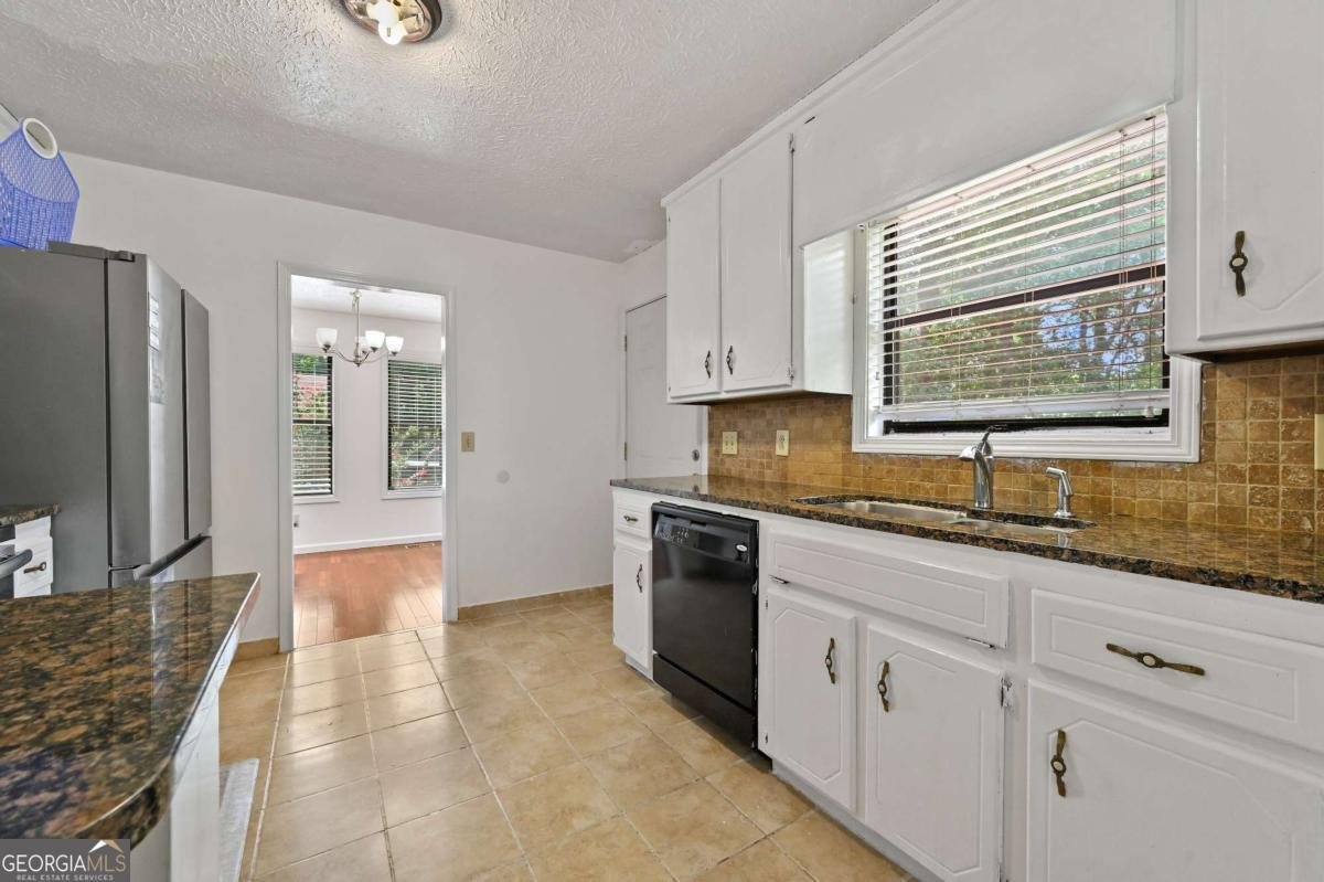 2670 Throatlatch Lane Marietta - Photo 18