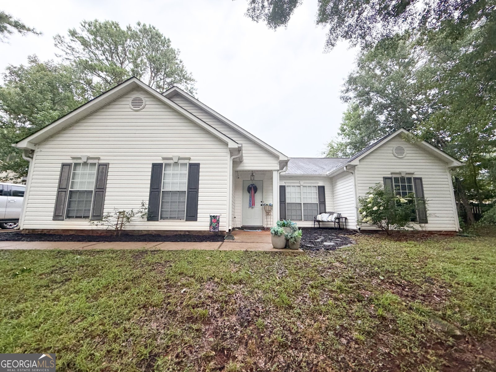 300 Edgemont Drive Lagrange - main photo