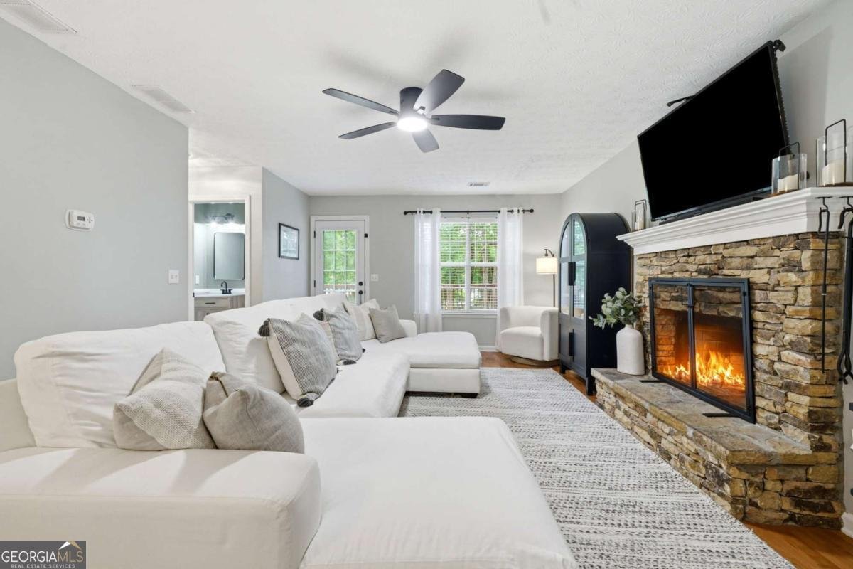 3063 Rockview Drive Loganville - Photo 6