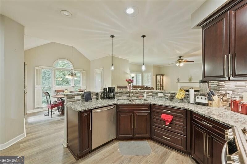 2895 Hilton Circle Kennesaw - Photo 12