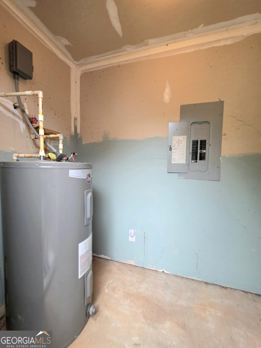 642 Morrow Road Forest Park - Photo 20