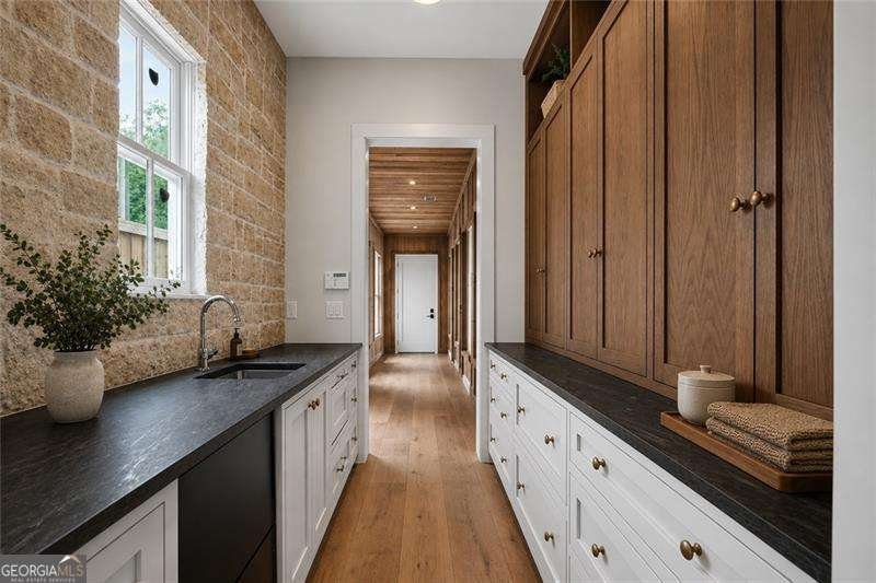69 MAPLE Street Roswell - Photo 8