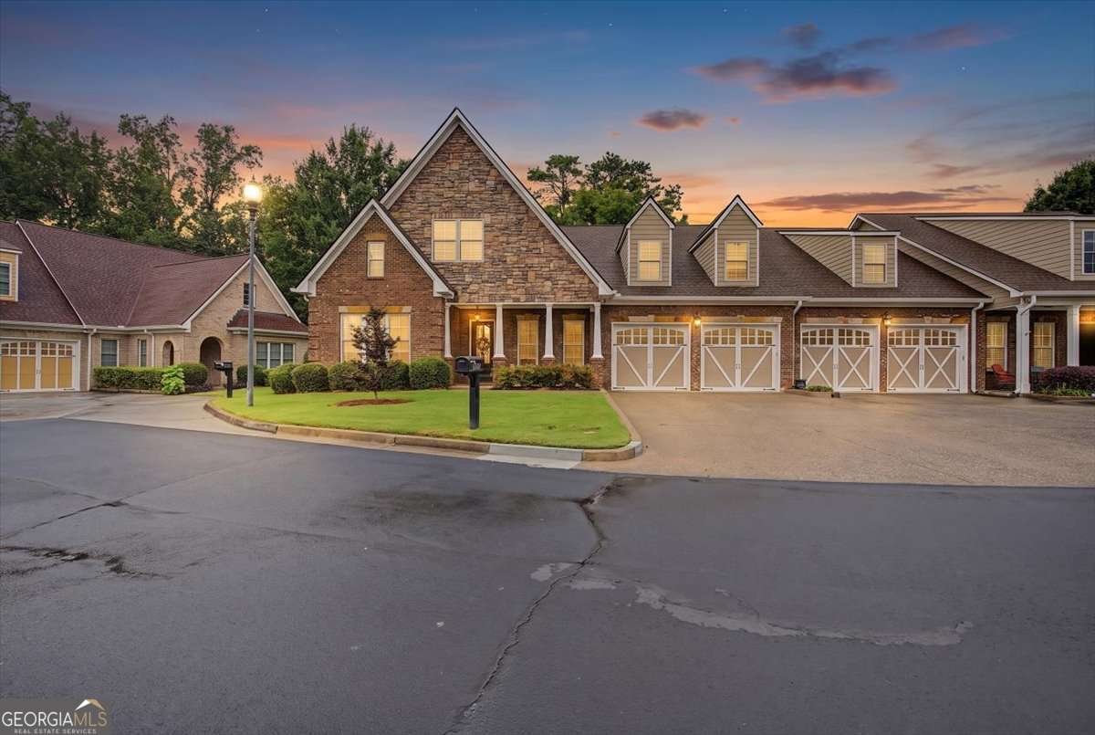 2327 Sandy Oaks Drive Marietta - main photo