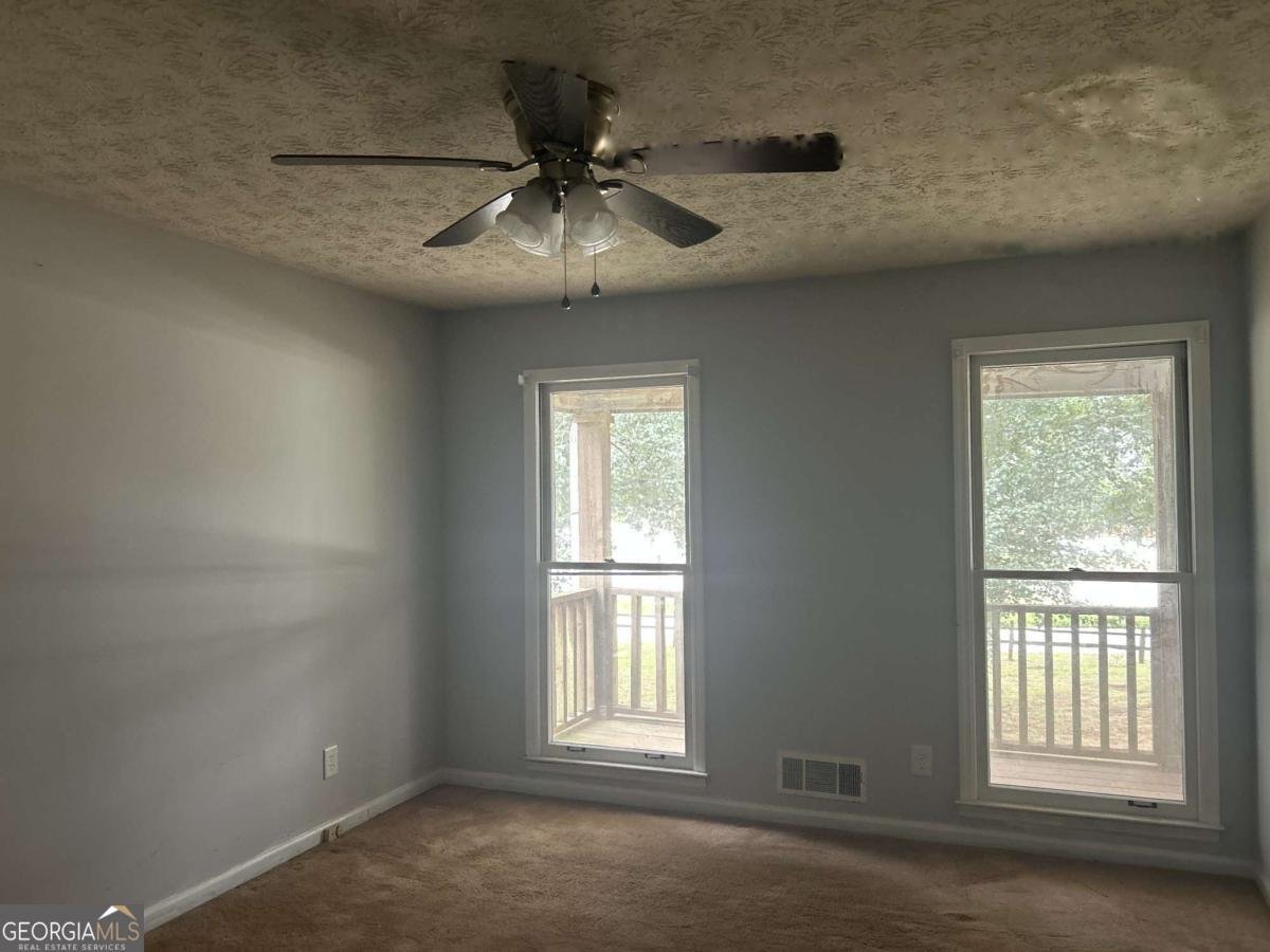 667 King Road Stone Mountain - Photo 7