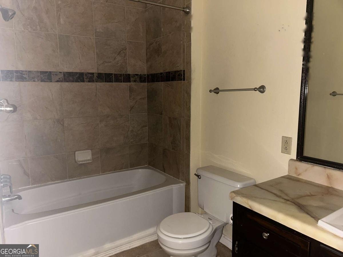667 King Road Stone Mountain - Photo 8