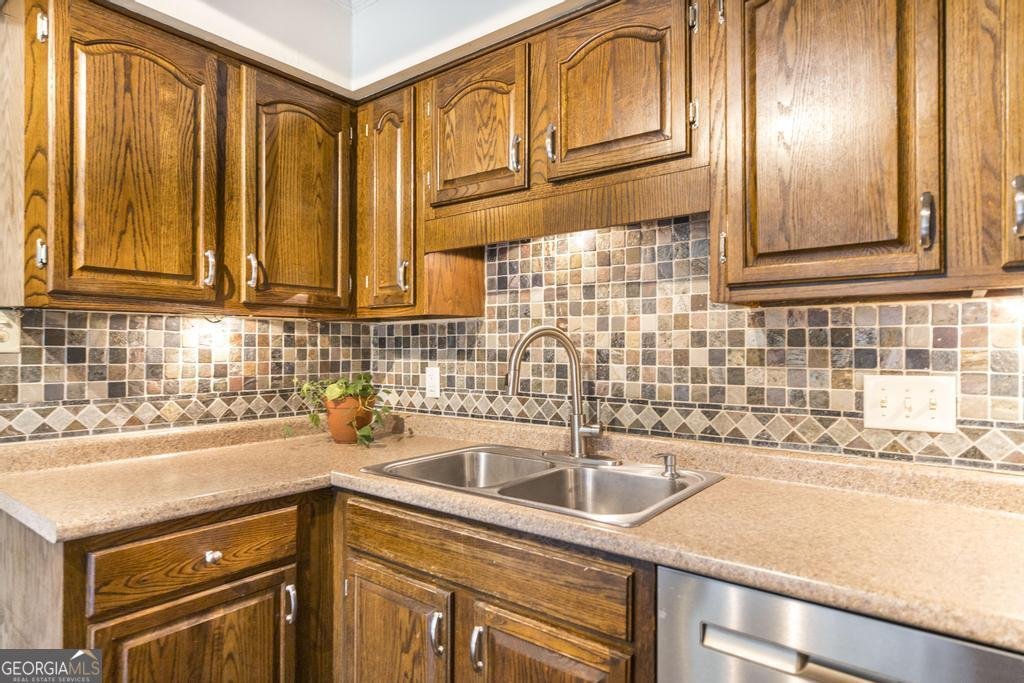 1239 Craddock Way Macon - Photo 14