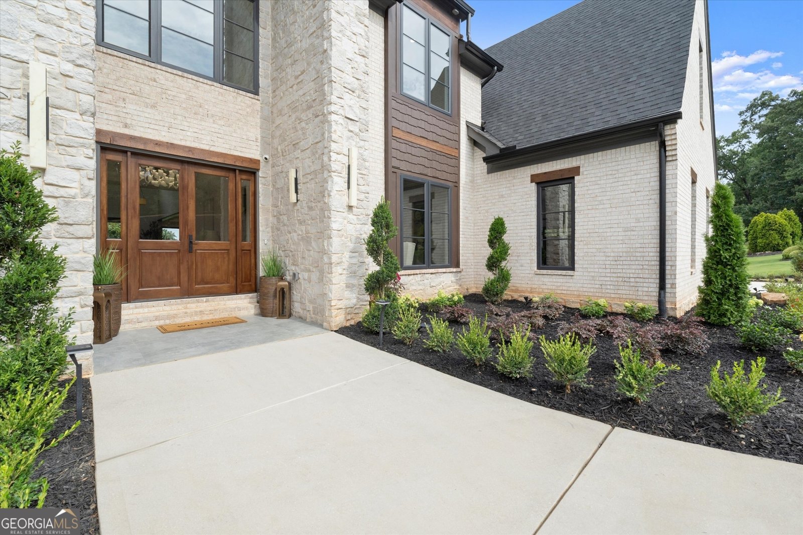 215 Traditions Drive Alpharetta - Photo 8