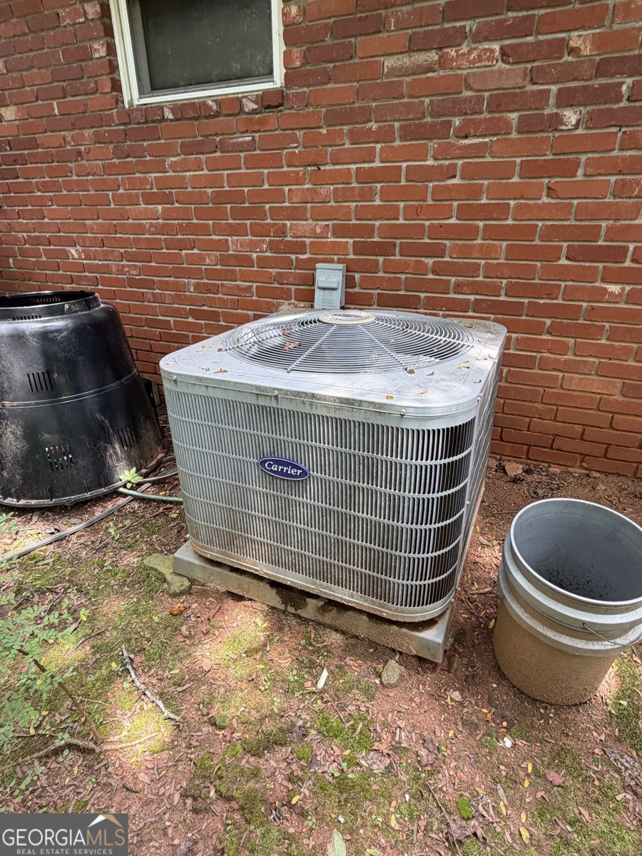 1070 Delmont Terrace Roswell - Photo 16