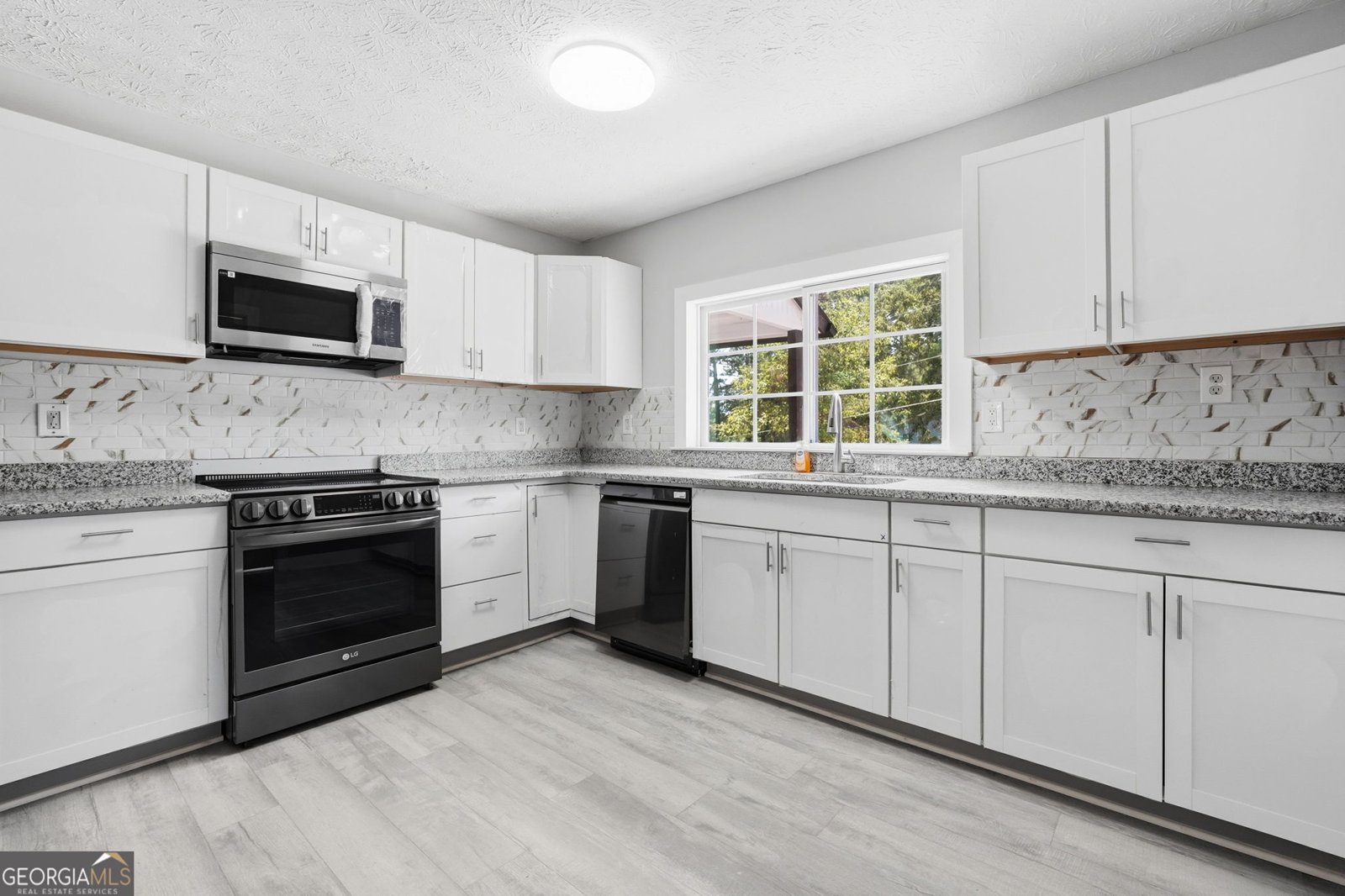 1445 Diplomat Drive Riverdale - Photo 12