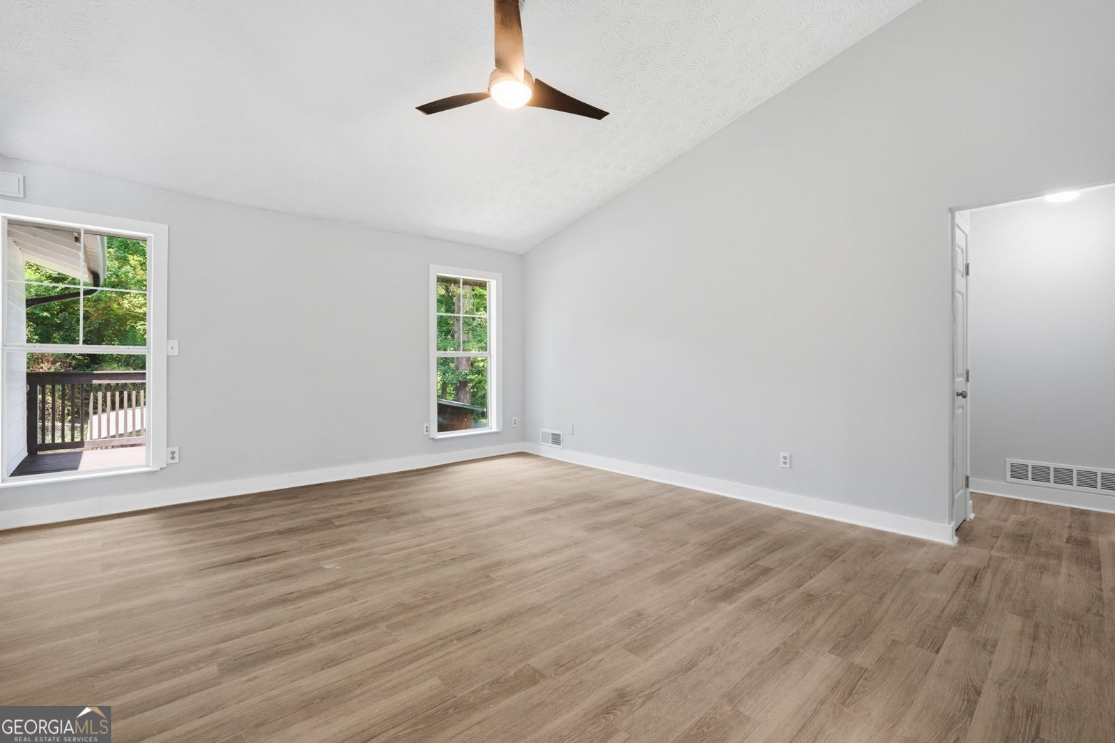 1445 Diplomat Drive Riverdale - Photo 6