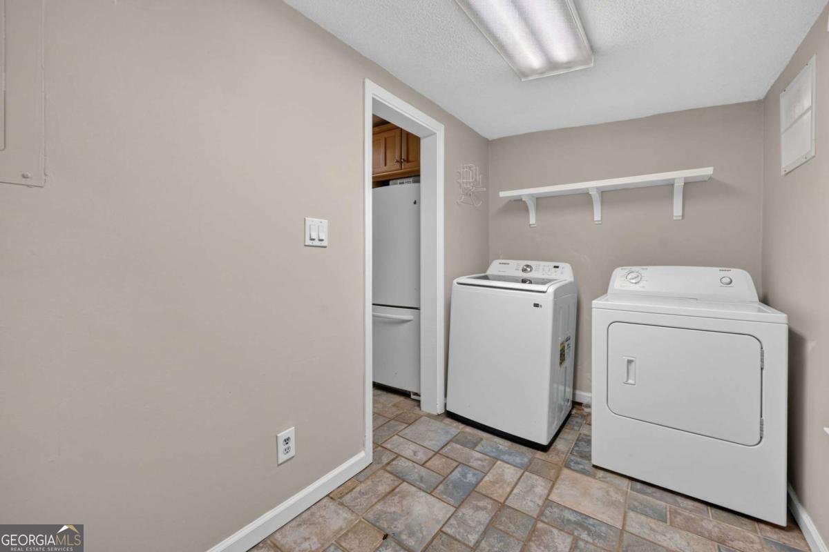 1654 Bristol Drive Atlanta - Photo 17